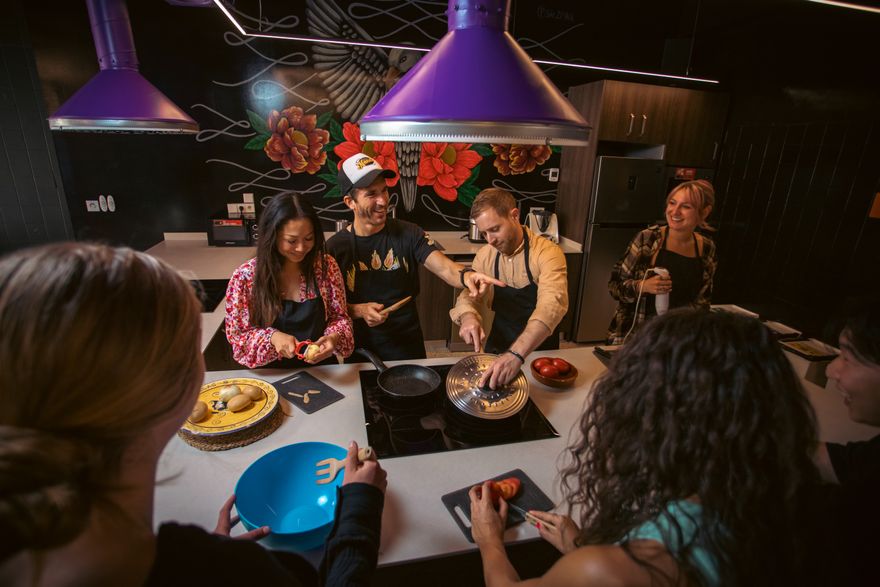 Sprachschule Taronja - Kochen mit Nando